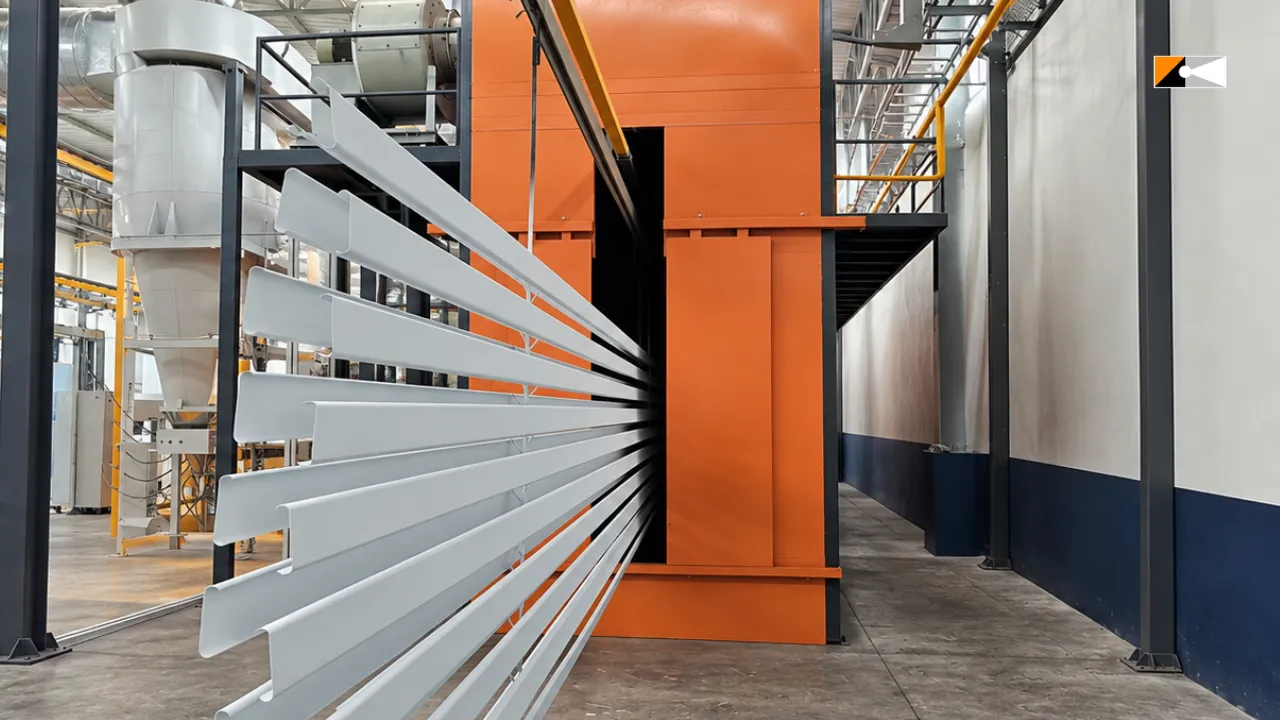 โรงงานผลิตอลูมิเนียมเส้น - ตกแต่งและปกป้องผิวด้วยระบบพ่นสีฝุ่น (Powder Coating)